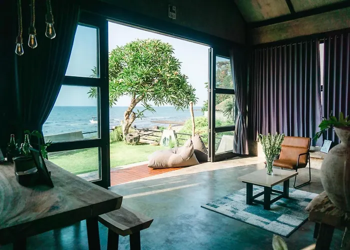 Ej House