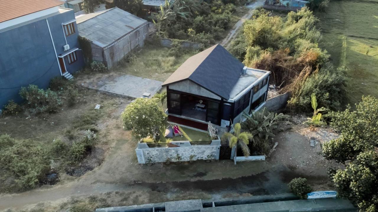 Ej House Villa Singaraja