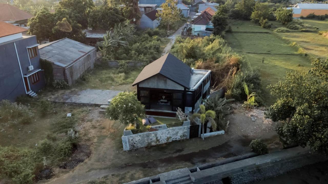 Ej House * Singaraja